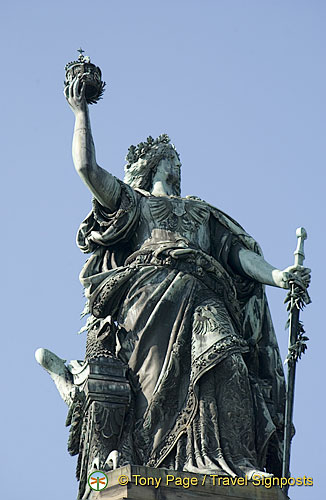 statue_of_germania_DSC3308.jpg