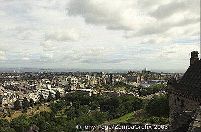 Edinburgh-Castle-Views_AJP0054.jpg