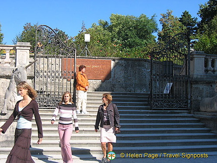 On these steps Maria and the children sing Do-Re-Mi