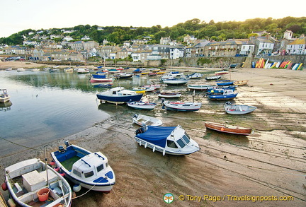 Tide out at Mousehole