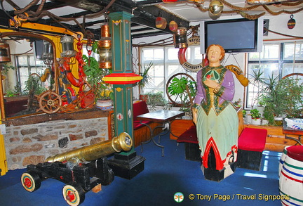 The Lady Hamilton lounge upstairs has a cannon and ship's figurehead