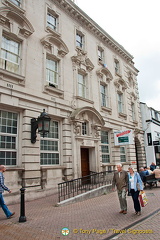 This looks like a Post Office that's seen its days. The building is up for rent.