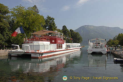 Annecy boat cruises