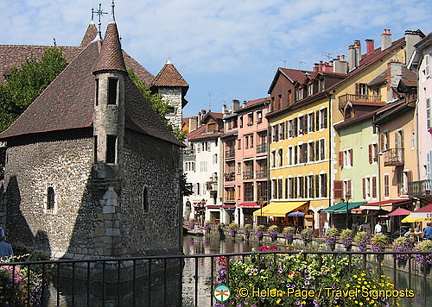 Palais de l’Isle is a little prison on the Thiou Canal