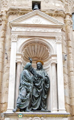 Christ and Thomas on the external facade of Orsanmichele