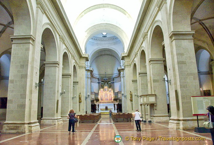 Nave of Montepulciano duomo