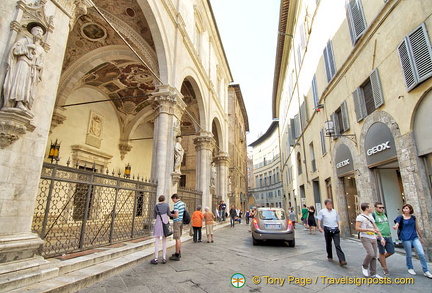 Loggia della Mercanzia 