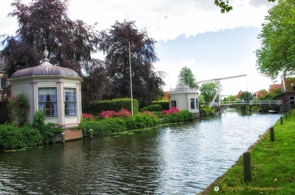 Canal view towards the Kwakel bridge