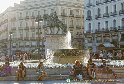 Statue of King Carlos III