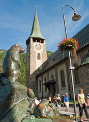 St Mauritius Pfarrei and the Marmot Fountain