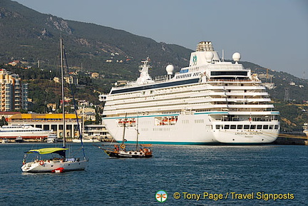 Yalta Embankment and Bay